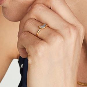 Madewell gold crescent shaped stone dainty vintage gold ring 7